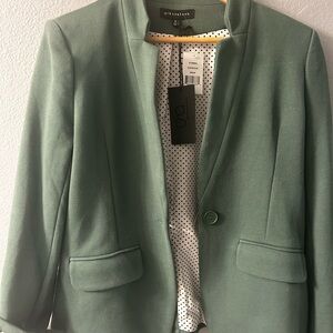 The Gibson notch collar blazer with polka dot lining.Sage green.